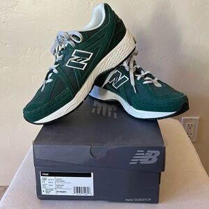 Green New Balance 1906 RX
